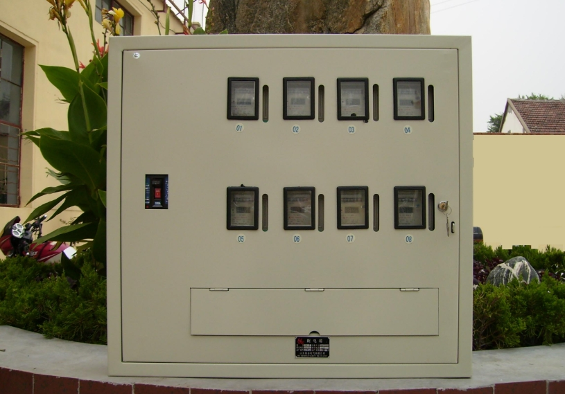 室外防爆配電箱裝為什么要加裝防雨罩？